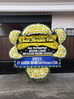 Papan Bunga Duka di Sambeng